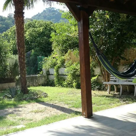 La Casetta Dei Pesci Feriehus *